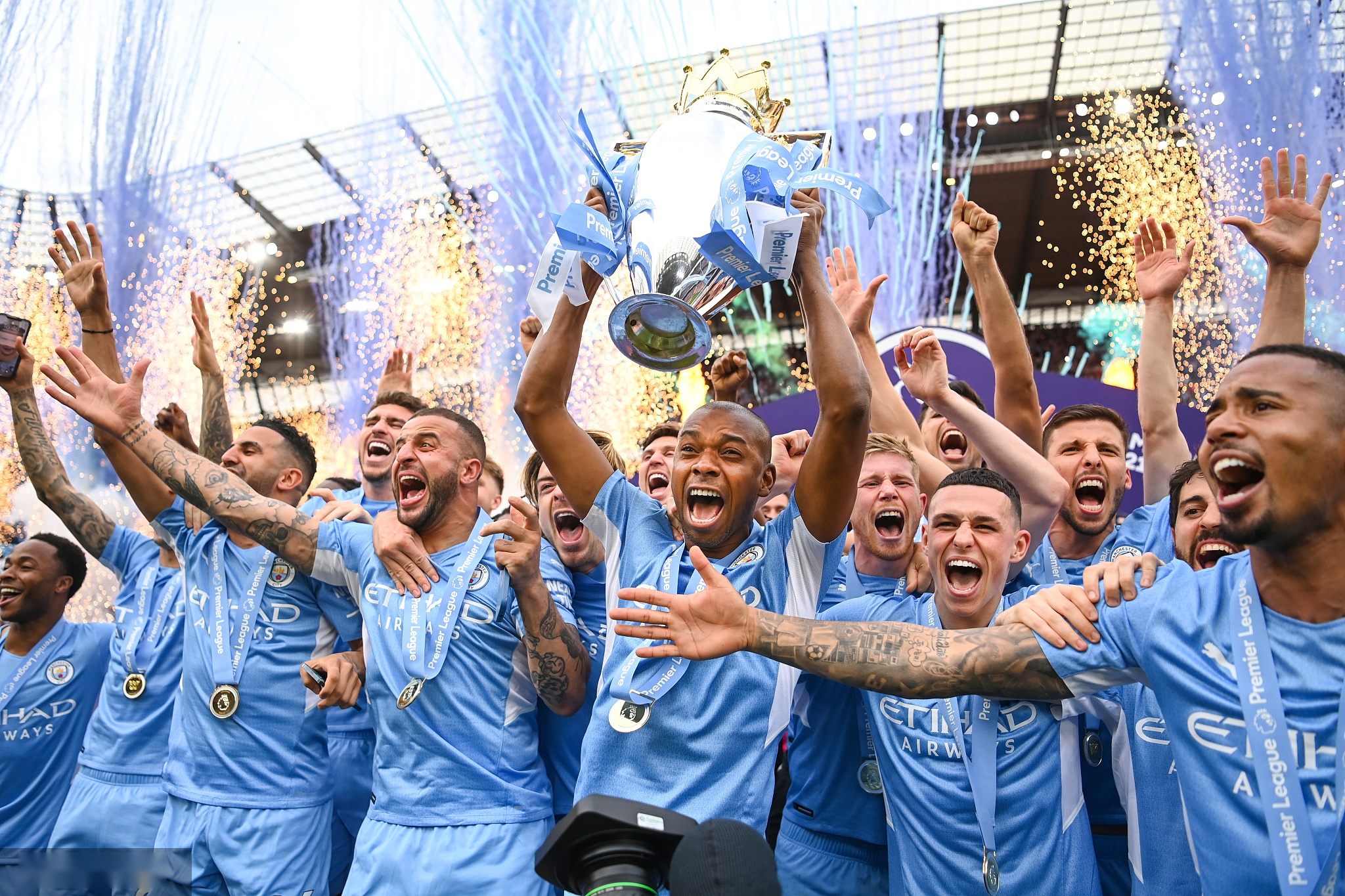 与观众议论 与观众议论